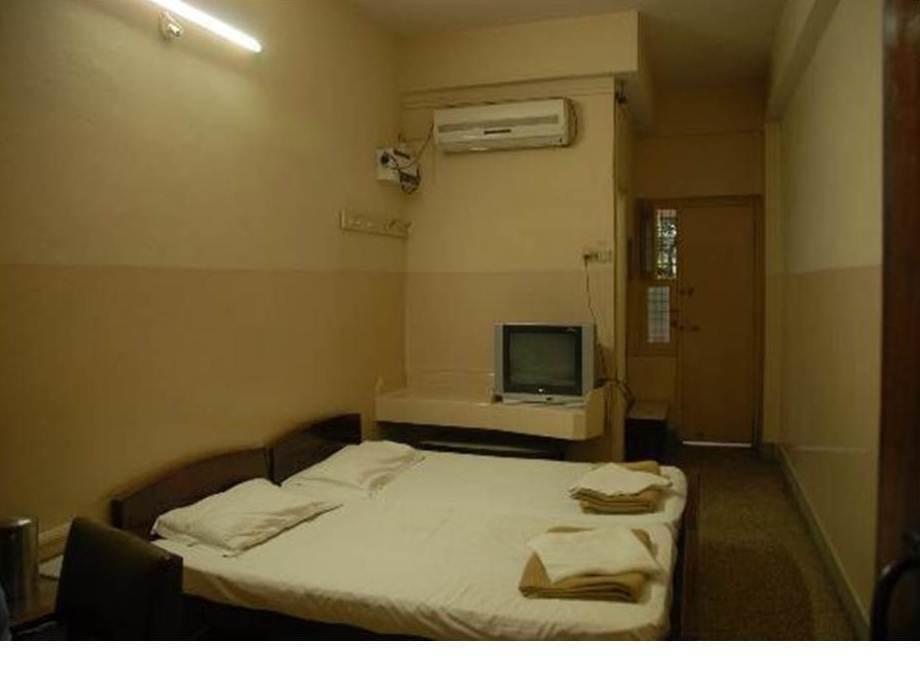Hotel Anand Vihar Bangalore Eksteriør bilde